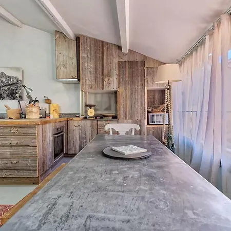 Вилла Typical Croisette House Канны