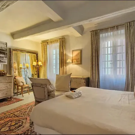 Typical Croisette House *